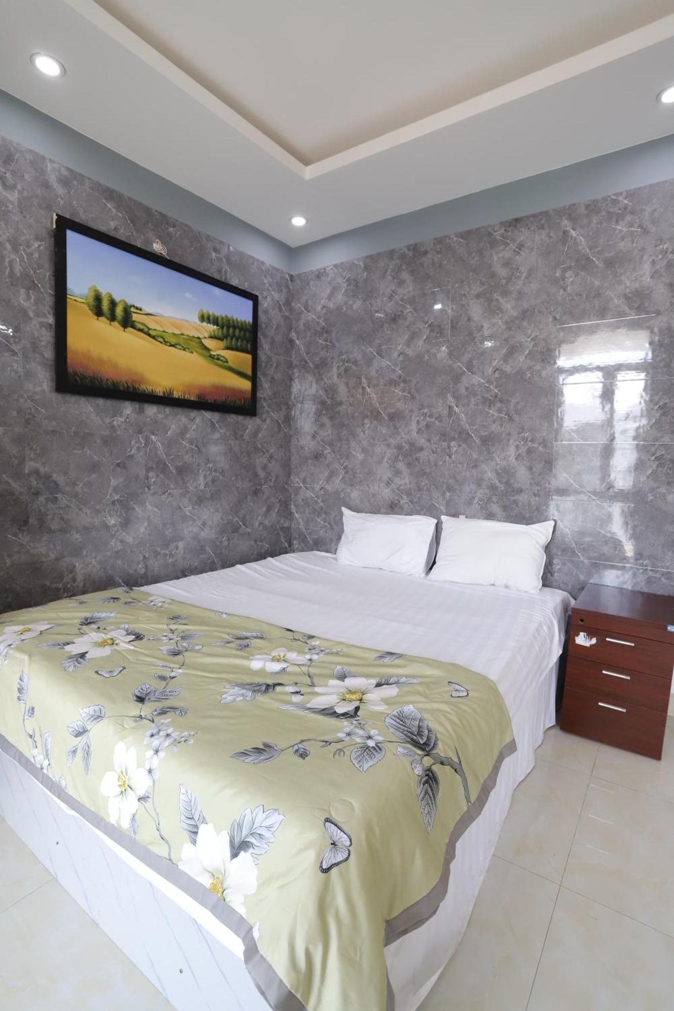 Hotel Tram Anh Nhon Trach Exterior photo